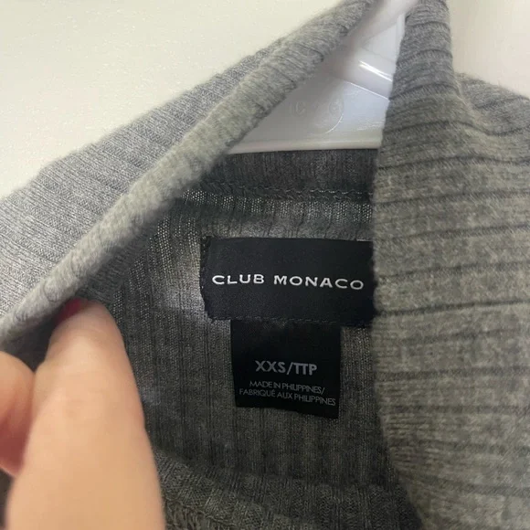 Club Monaco Gray Ribbed Turtleneck Sweater - Picture 2 of 4